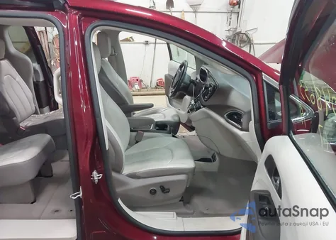 2017 Chrysler Pacifica Touring-L Plus из США, поврежденный, VIN 2C4RC1EG4HR743935